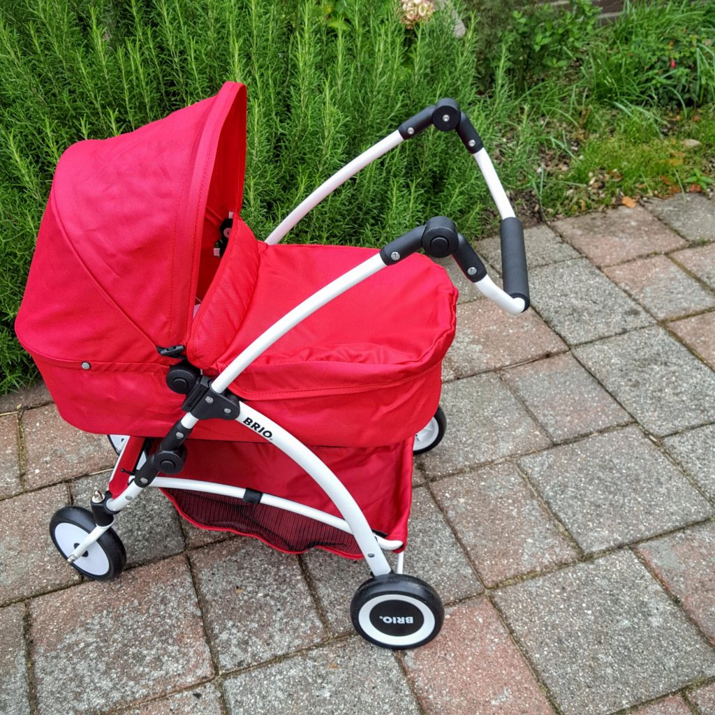 08 Schiebebügel Puppenwagen Spin von Brio Frau Piefke schreibt