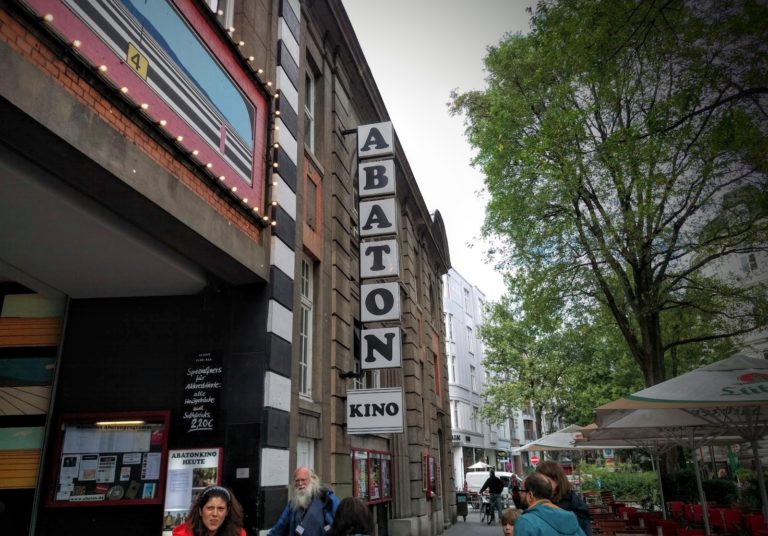 Wie man den Attachment Parenting Kongress mit Kind ...