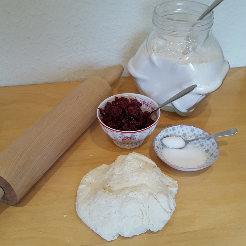 Vorbereitung Teig Rezept Scones Cranberries Griechischer Joghurt Frau Piefke schreibt